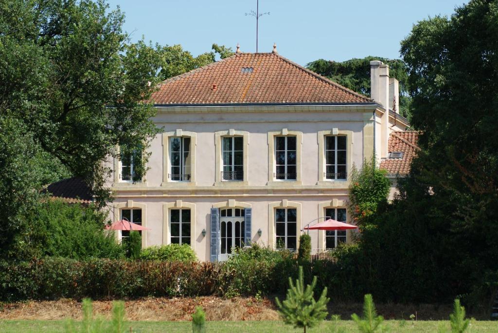 德格雷尼尔城堡酒店 Saint-Léger 外观 照片